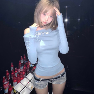 童子鸡与小女生做爱性生活黄色片
